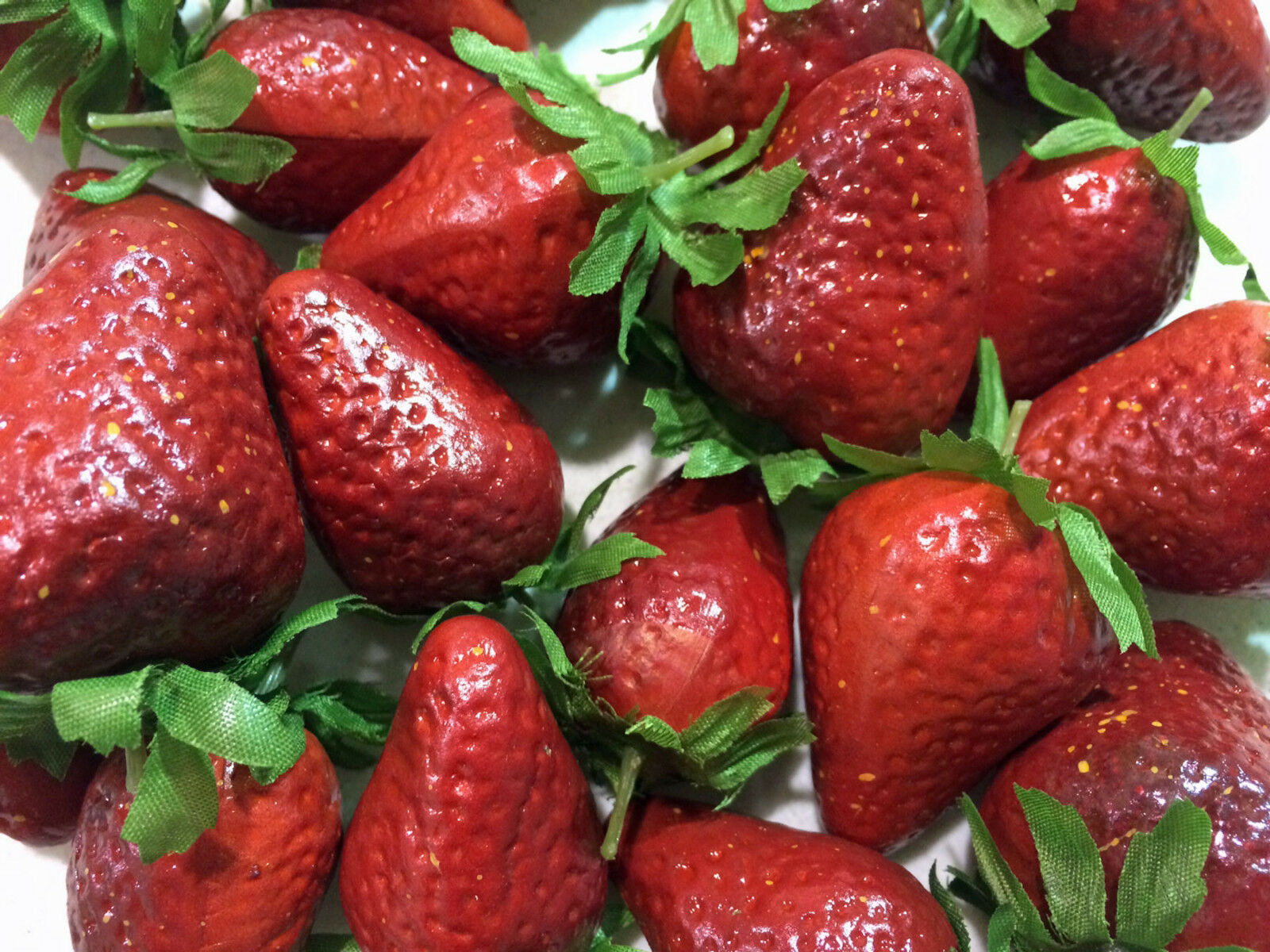 Artificial Strawberry, Bag Of 24 Decorative Fake Fruit Berries Fake Strawberries